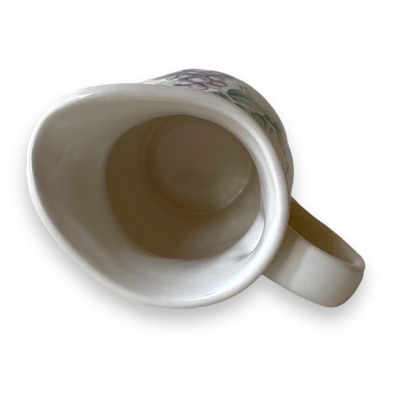Pfaltzgraff Grapevine Creamer Pitcher (used) - Picture 4 of 6